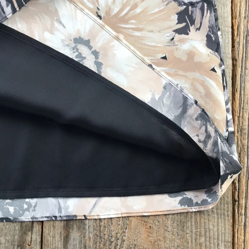 St. John Collection Floral Silk Dress Black Cream Golden Size 12 - Picture 15 of 16